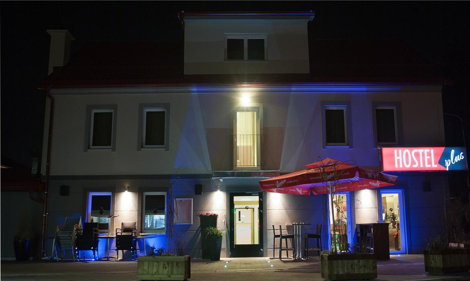 Hostel Plus Caffe Petrovče Exterior foto